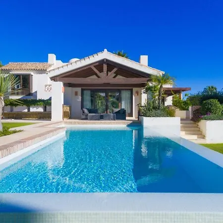 El Paraiso Sleeps 12 Pool Air Con Wifi *