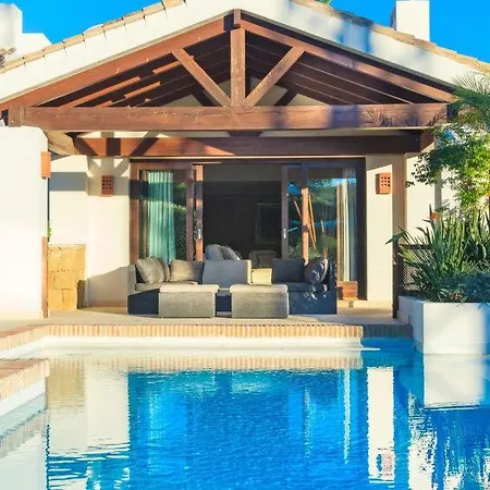 Vakantiehuis El Paraiso Sleeps 12 Pool Air Con Wifi *