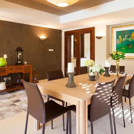 El Paraiso Sleeps 12 Pool Air Con Wifi Semesterbostad *