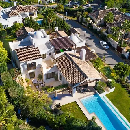 El Paraiso Sleeps 12 Pool Air Con Wifi *
